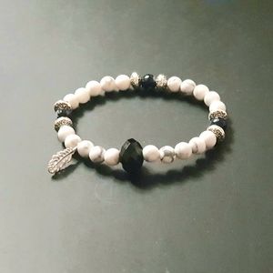 Calming Protection Bracelet White Turquoise stone